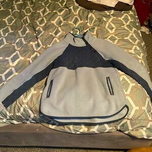 Small aerocrombie sweater